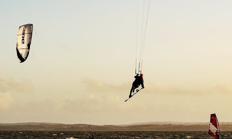 Come scegliere l'attrezzatura da kitesurf | Point Break